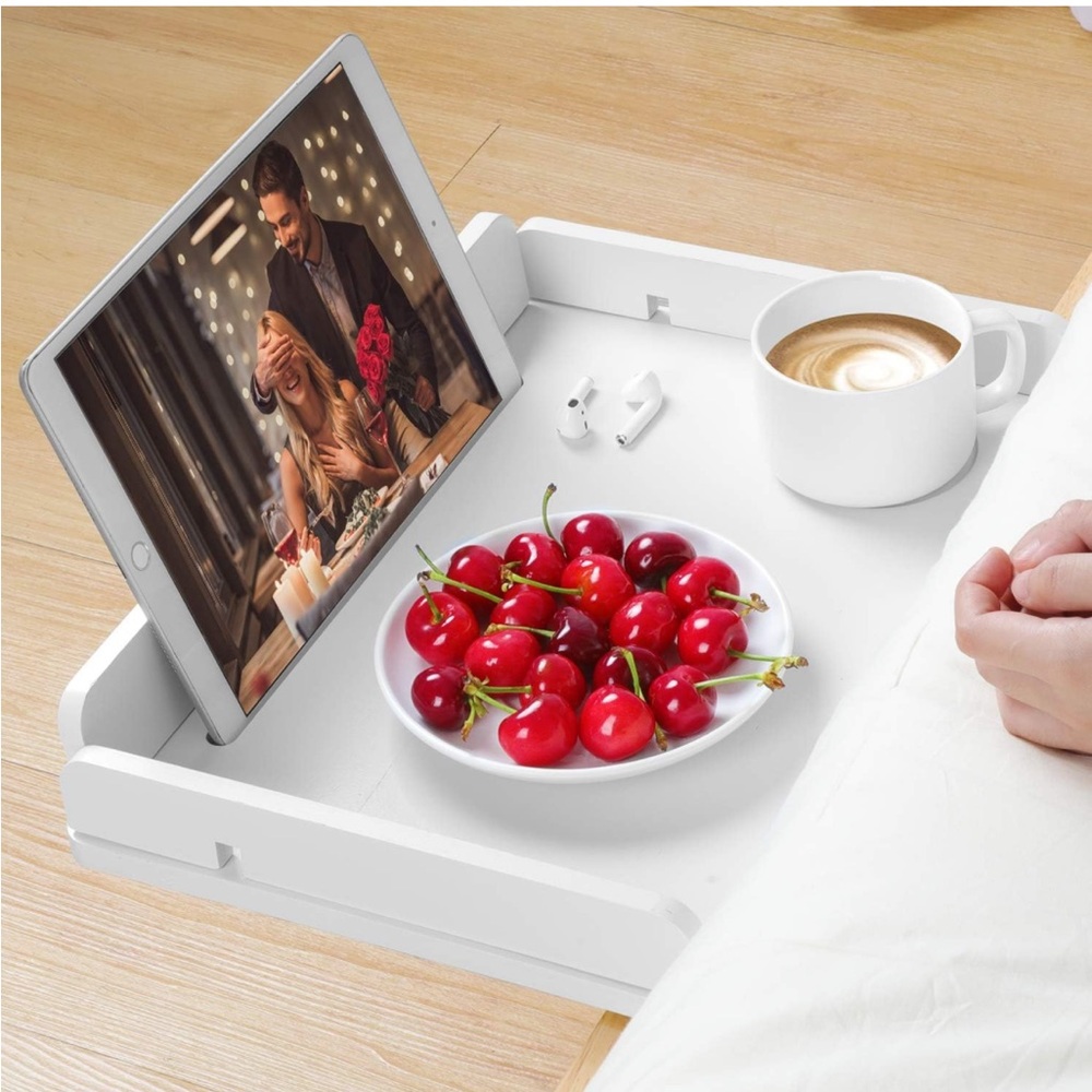 Amada bedside shelf